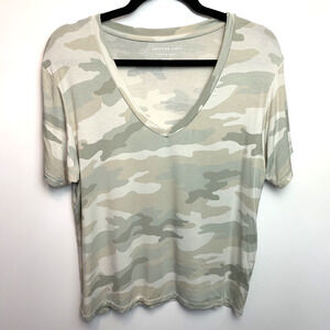 American Eagle Soft & Sexy Womans V Neck T Shirt Size XS Green Camouflage